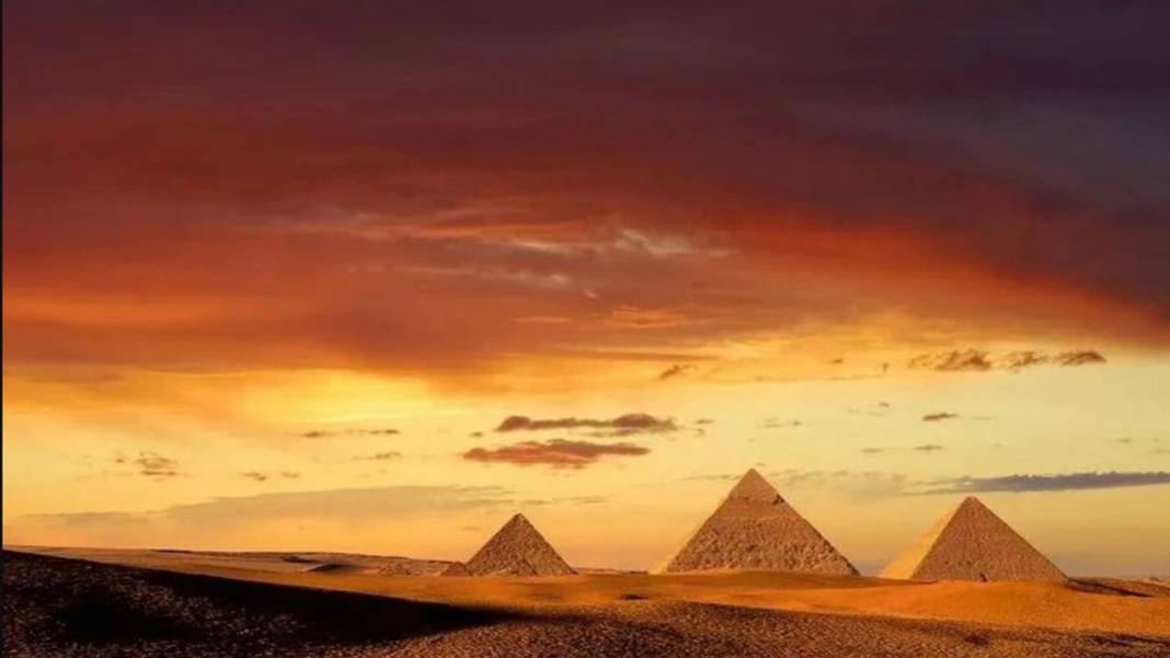 Görkemli yapıları merak uyandırıyor: Mısır piramitleri meğer böyle inşa edilmiş! 2